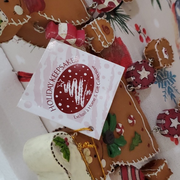 Home & Gift Collection Gingerbread Figurines. New in Box. - Picture 2 of 6